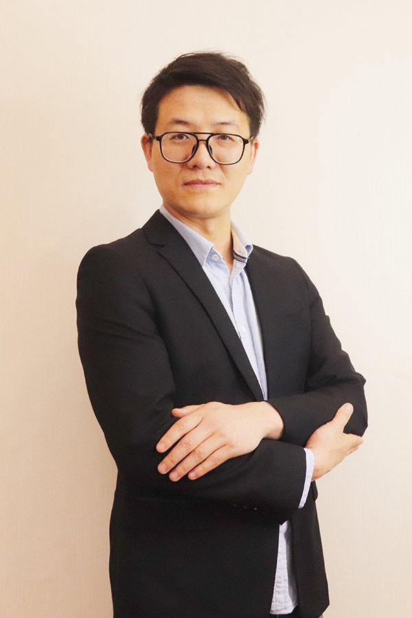华阴李林科 本科学历,毕业于西安石油大学