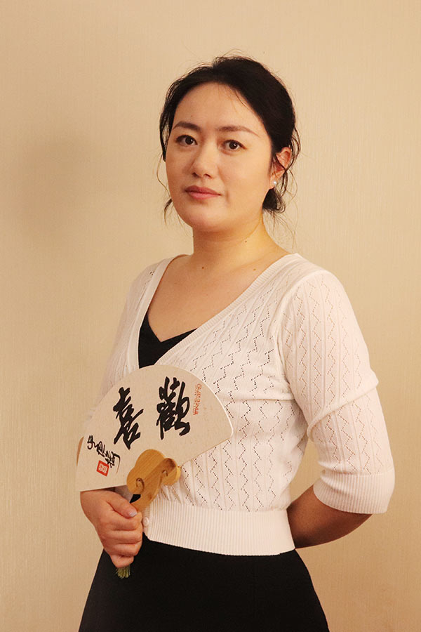华阴石亚利 研究生学历,毕业于陕西师范大学